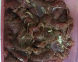 Foto langkah ke 1 dari resep Brokoli sapi saus tiram.