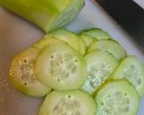 Foto del paso 2 de la receta: Ensalada fresca de rúcula, pera y rábanos