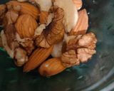 Walnut kheer रेसिपी चरण 3 फोटो