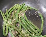 A picture of step 4 of Sauteed Green Beans.
