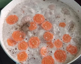 Foto langkah ke 2 dari resep Sup Ayam Sayur.