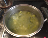 Foto del paso 3 de la receta: Gazpachuelo malagueño con brócoli y patatas