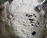 Foto langkah ke 3 dari resep Banana Cake Chocochip 1 telur tanpa mixer.