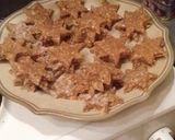 A picture of step 5 of Three-nut cinnamon stars.