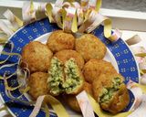 Foto del passaggio 7 della ricetta Frittelle di broccoletti e acciughe di carnevale