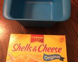 A picture of step 1 of Mac & Cheese Pizza.