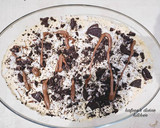 A picture of step 5 of Vanilla cake with some toppings.