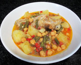 Foto del paso 4 de la receta: Caldereta de alas de pavo con garbanzos, judías verdes y patatas