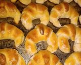 Foto del paso 5 de la receta: Medialunas sin manteca y muy ricas !