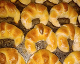 Foto del paso 5 de la receta: Medialunas sin manteca y muy ricas !