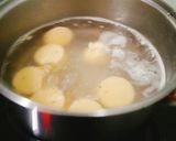 Hình bước làm 1 của món Canh tàu hủ non rong biển