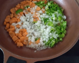 Foto del paso 6 de la receta: Guiso de papas con albóndigas de chistorra