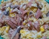 Foto del paso 3 de la receta: Arroz con sardinas y huevo revuelto
