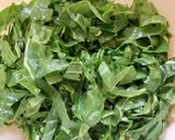 Foto del paso 2 de la receta: Salteado de acelgas y champiñones