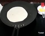 A picture of step 4 of Chatur paratha.