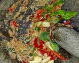 Foto langkah ke 2 dari resep Bumbu Pecel Madiun.