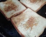 A picture of step 2 of Bread Masala Upma.