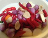 Foto langkah ke 5 dari resep Sambal Goreng Kentang dan Telur Puyuh.