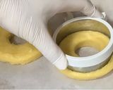 A picture of step 8 of Fermented old-fashioned doughnut.