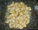 Foto del paso 4 de la receta: Cazuelita de arroz, verduras y pollo macerado