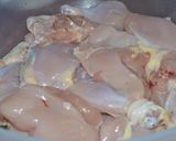 Foto del paso 1 de la receta: Pollo a la hierbas con cerveza negra