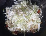 Foto langkah ke 3 dari resep Tumis Kol Telur.
