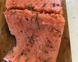 Foto del paso 1 de la receta: Salmón con salsa de Maracuja en su punto perfecto