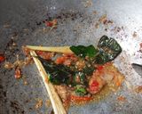 Foto langkah ke 3 dari resep Nasi bakar ikan tongkol basah bayam kemangi🐟🥦🥒🌶.