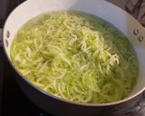 Foto del paso 4 de la receta: Linguine de zucchini con salsa de palta y tomate