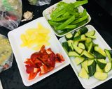 Hình bước làm 2 của món Gà lúc lắc