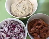 A picture of step 1 of Pork and Fish Paste Rolls.