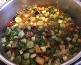 Une image de l'étape 8 de Soupe de légumes à l’os de bœuf et épices tandoori.