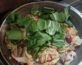 Foto langkah ke 5 dari resep Mie Kuah Tomat.
