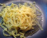 Foto del passaggio 7 della ricetta Frastagliate all'uovo con pescespada, crema di melanzane e pomodorini datterini