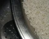 A picture of step 2 of Garlic rice.