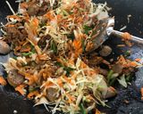 Foto langkah ke 3 dari resep Mie goreng ulang tahun.