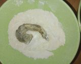 Foto langkah ke 3 dari resep Udang goreng krispi.