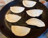 A picture of step 3 of Chicken Capsicum Dumpling.