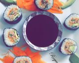 صورة لخطوة 7 من وصفة طريقة عمل السوشي 🍣 🥑🥒🥕🍚🍣😋😍