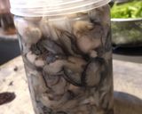 A picture of step 1 of Pan Fry Oyster Meat.