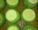 Foto del paso 2 de la receta: Calabacines rellenos de pollo a la Mexicana a la Mario, s
