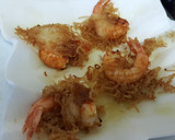Foto del paso 6 de la receta: Langostinos fritos envueltos en fideos chinos