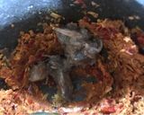 รูปขั้นตอนการทำที่ 3 ของ แกงหน่อไม้ดองใส่ไก่(แก๋งหน่อส้มใส่จิ้นไก่)