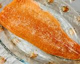 A picture of step 1 of Salmon Gravlax.