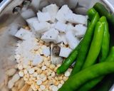 A picture of step 1 of Roasted gram coconut chutney.