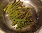 Foto del passaggio 1 della ricetta Uova ripiene agli #asparagi