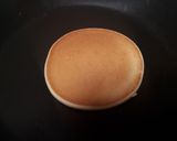 Foto langkah ke 4 dari resep Fluffy and Soft Dorayaki.