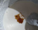 A picture of step 1 of Melon pan cake.