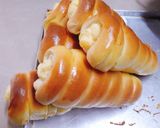 Hình bước làm 7 của món Bánh mì xoắn ốc với khuôn tự làm