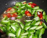 Foto langkah ke 2 dari resep Oseng Udang Pare.